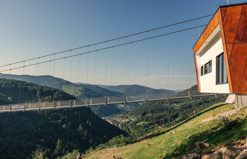 BLACKFORESTLINE Brücke und Besucherzentrum